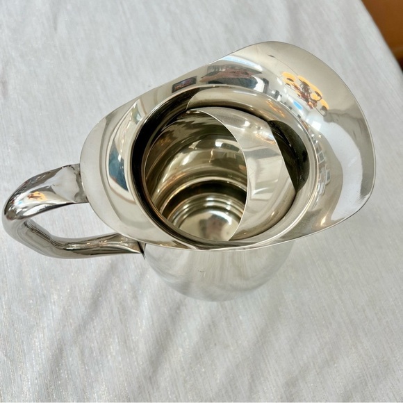 Silver Metal Water Pitcher – 8.5” Classic Serving Decor - Picture 2 of 5